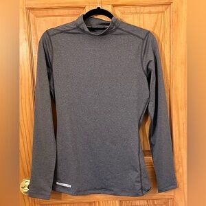 Under Armour Women’s Medium Gray ColdGear Mock Neck Fitted Long Sleeve Shirt